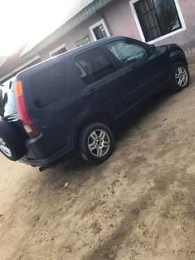 A picture of Clean 2003 Honda crv Pure Firstbody paint From first user