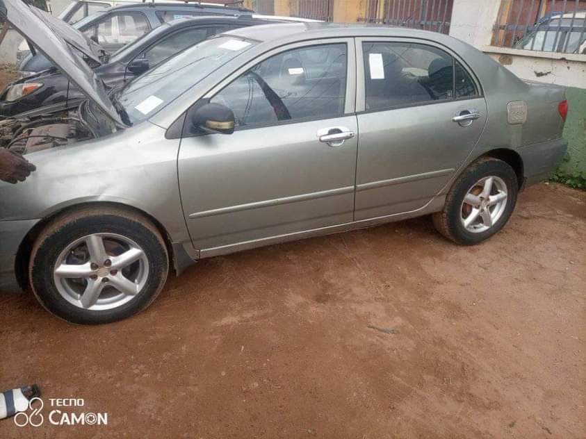 A picture of Toyota Corolla 2004