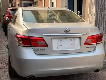 A picture of 2010 Lexus 350