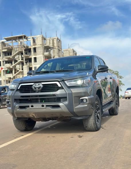 A picture of Toyota Hilux 2023 model