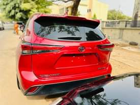 A picture of Supper clean Toyota highlander 2021 model XLE everything working perfectly