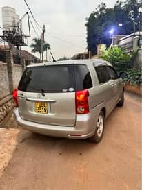 A picture of Toyota raum