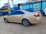 A picture of Lexus ES 300 2004 model 08108888527