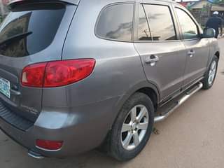 A picture of Hyundai santafe