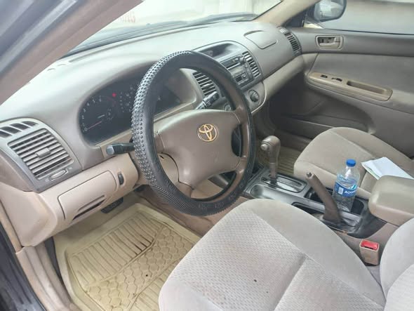 A picture of Toyota Camry 2004 2005
