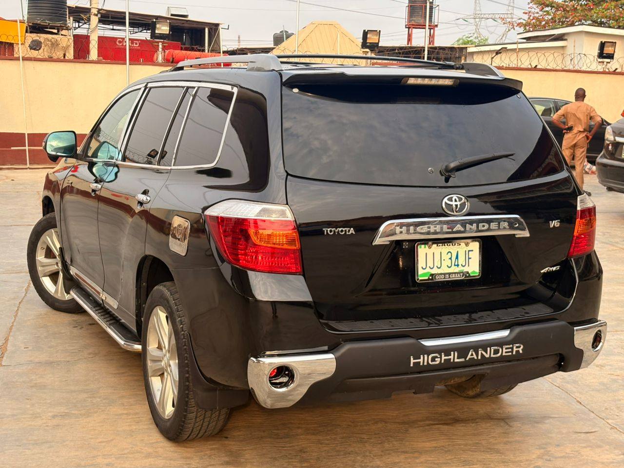 A picture of  BARELY USED NOT REGISTERED 2008 TOYOTA HIGHLANDER SPORT EDITION