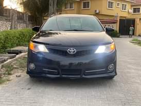 A picture of PRE OWNED 2013 TOYOTA CAMRY SE