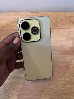 A picture of INFINIX HOT40i