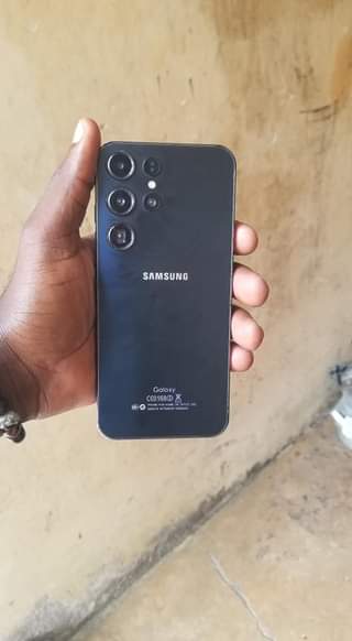 A picture of Samsung galax A23 gb 432