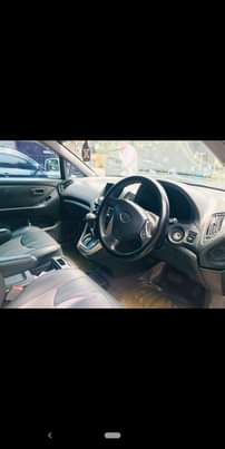 A picture of TOYOTA HARRIER OLD