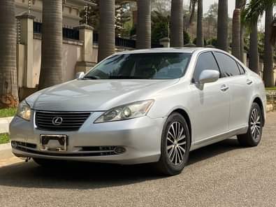 A picture of OWNER NEEDS MONEY RIGHT NOW UNREGISTERED ES350 LEXUS YEAR 2008