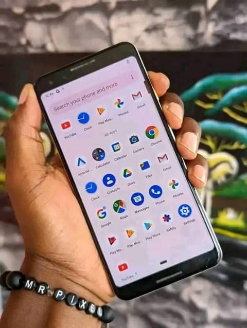 A picture of GOOGLE PIXEL 3 PLAIN