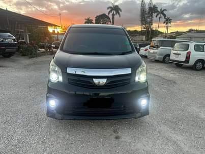used toyota noah