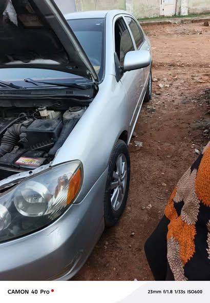 A picture of 04 TOYOTA COROLLA