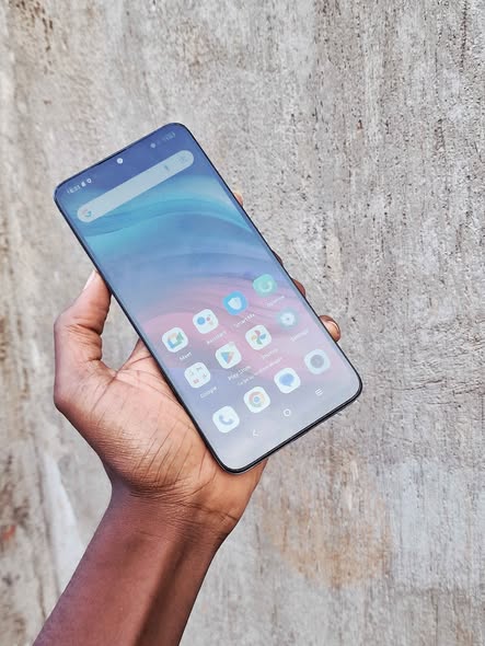 A picture of TCL505 5G