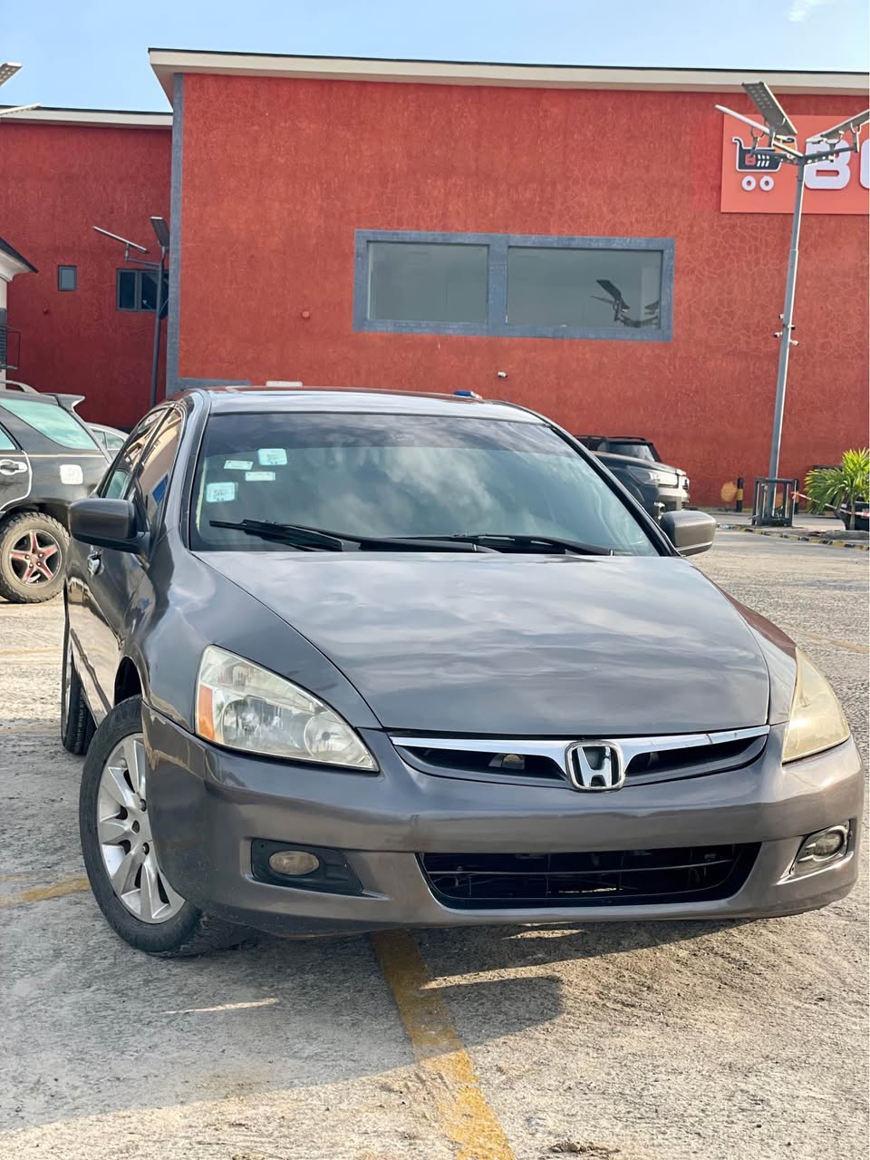 A picture of 07 Honda Accord.