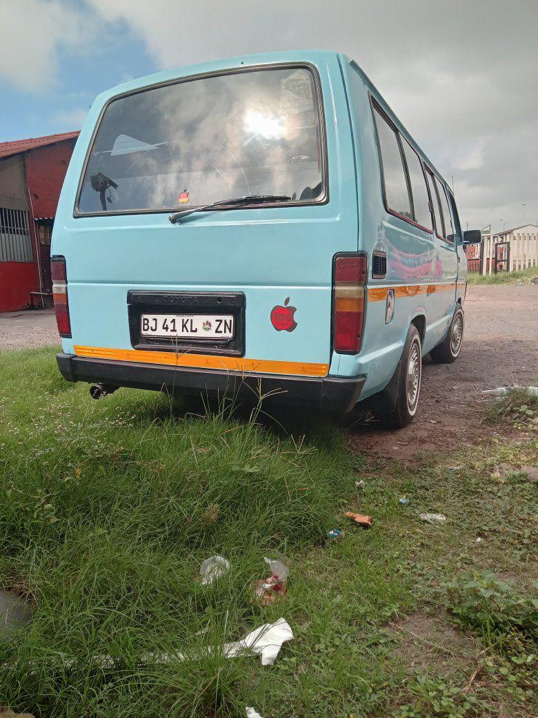 used toyota hiace