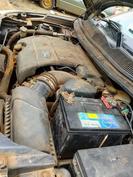 A picture of 2012 ford explorer