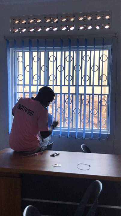 A picture of Curtain blinders Call WhatsApp 0700403238