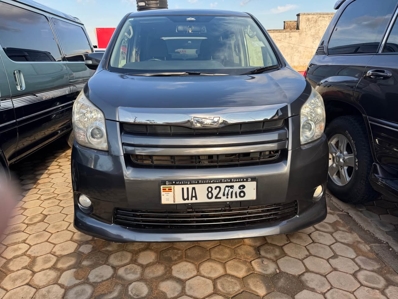 used toyota noah