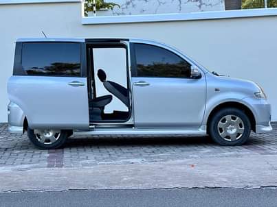 A picture of TOYOTA SIENTA