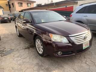 A picture of Sharp registered 2009 Toyota Avalon limited edition in perfect working