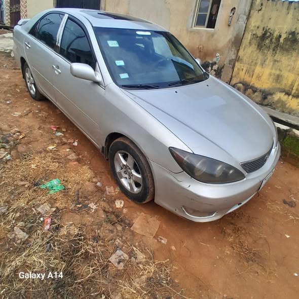 A picture of Registered 2005 Toyota Camry sport SE First body