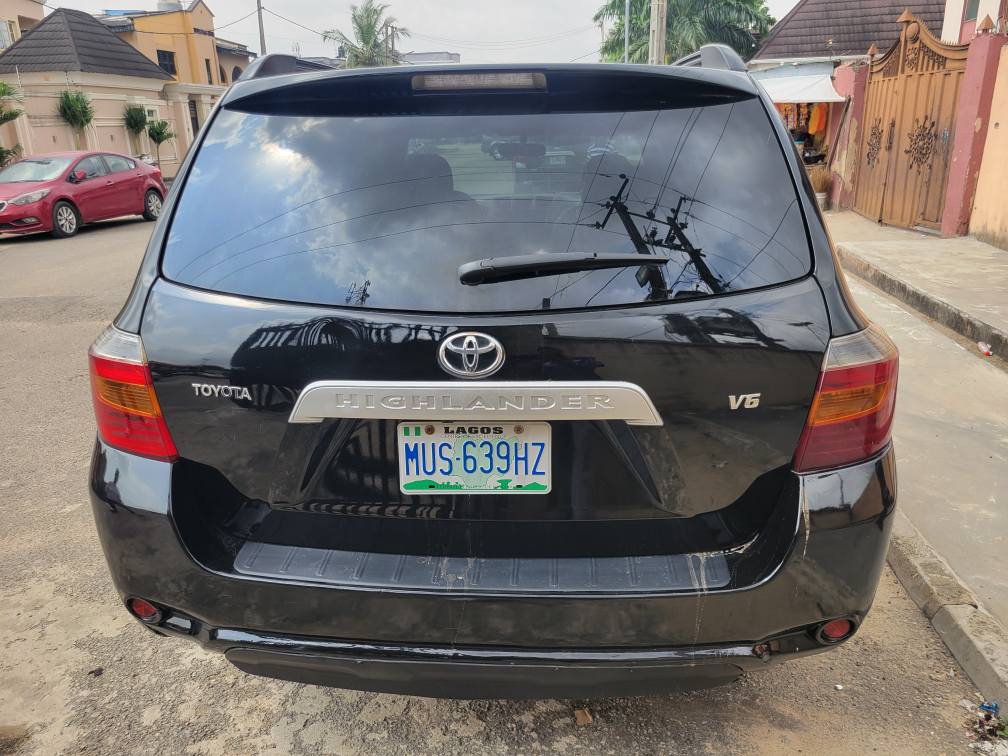 A picture of Toyota highlander 2008
