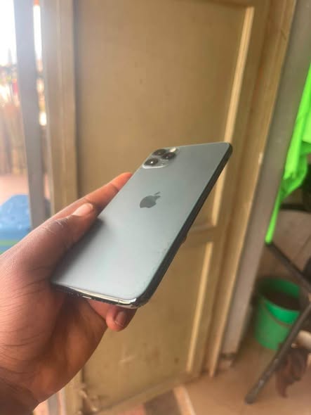 A picture of iPhone 11pro max