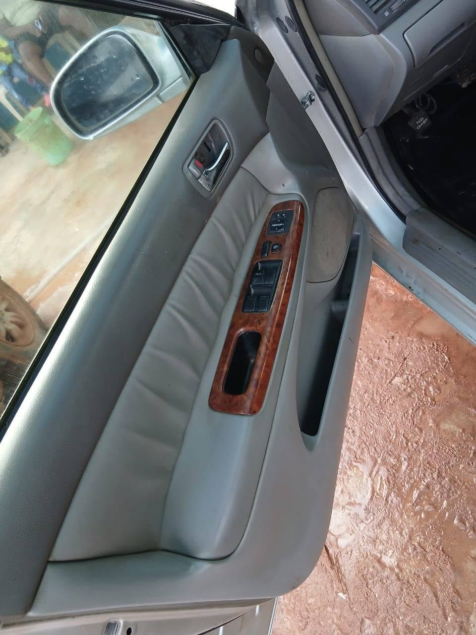 A picture of 2004 Toyota Camry