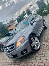 A picture of 2 months registered glk350 2011 model fullest option Accident free