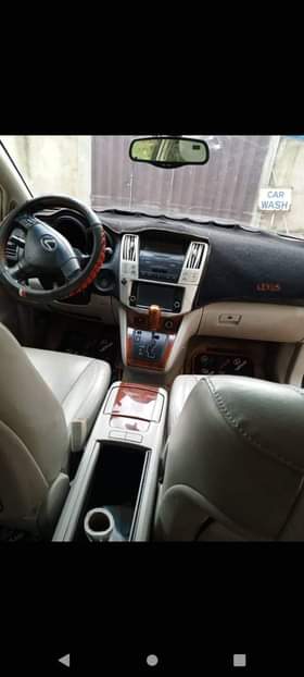 A picture of 2005 Lexus Rx330
