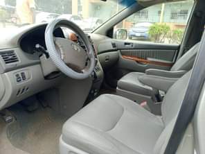 A picture of BELGIUM STANDARD 2008 TOYOTA SIENNA AUTOMATIC TRANSMISSION FIRST BODY UNTOUCHED