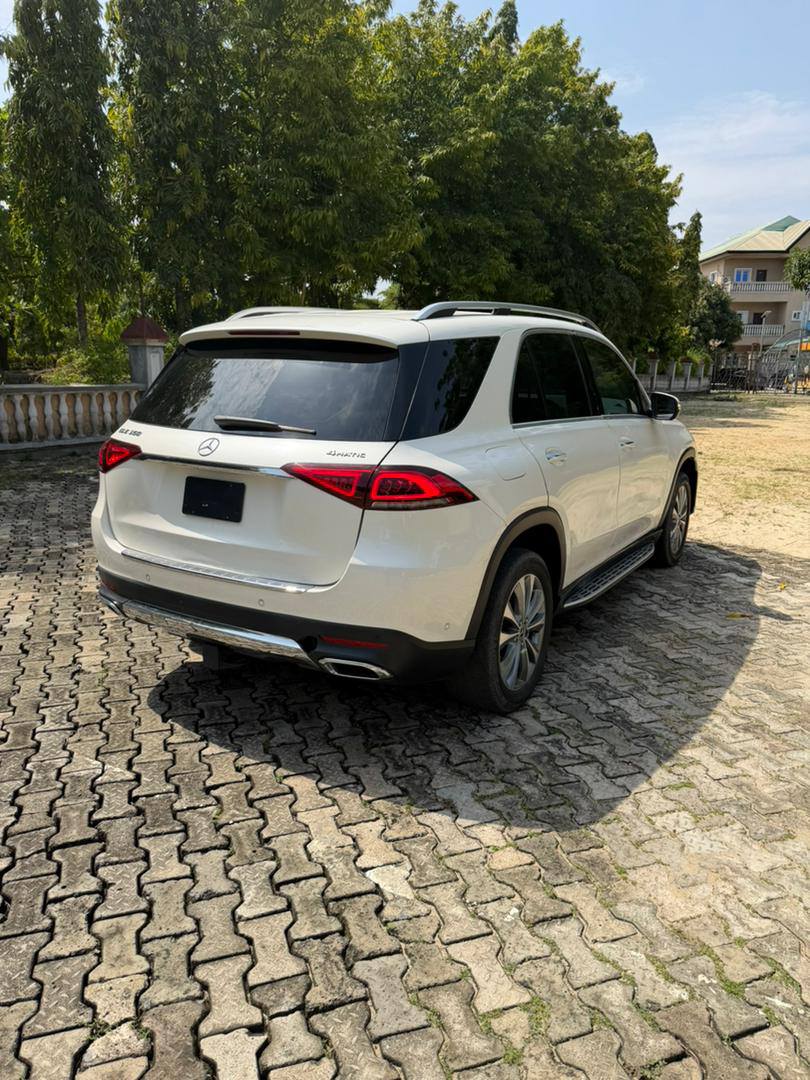 A picture of 2020 tokunbo Mercedes Benz