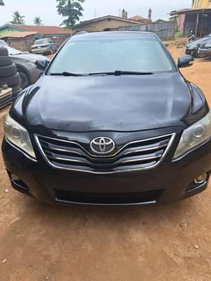A picture of 2011 toyota camry with venza engine