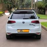 A picture of VOLXWAGEN GOLF