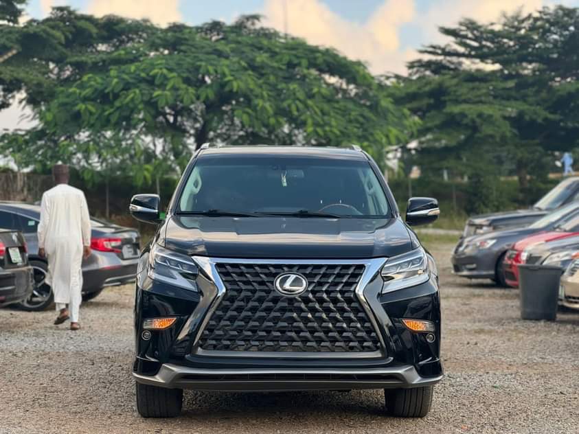 A picture of FOR SALE Super clean Lexus GX460 2011 model with original