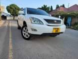A picture of 2004 TOYOTA HARRIER