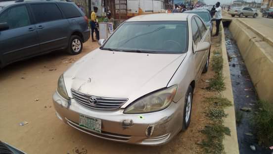 A picture of Toyota camry 03