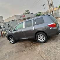 A picture of Distress Toyota Highlander 2009 Toks Standard