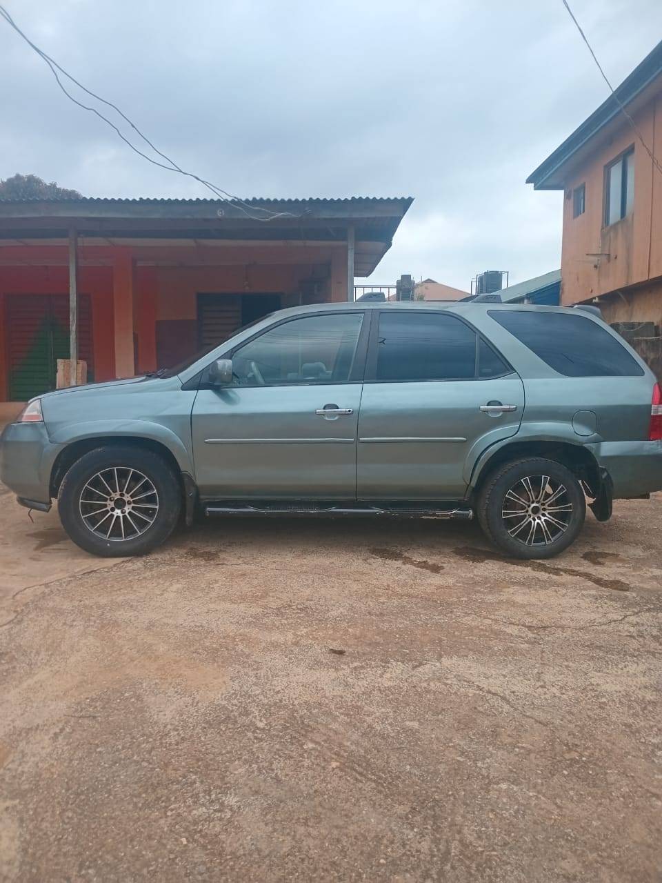 A picture of ACURA MDX