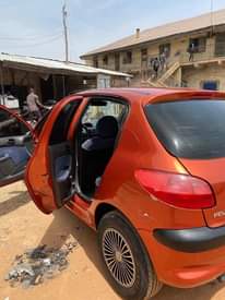A picture of Peugeot 206 Manual