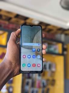 A picture of Samsung a12