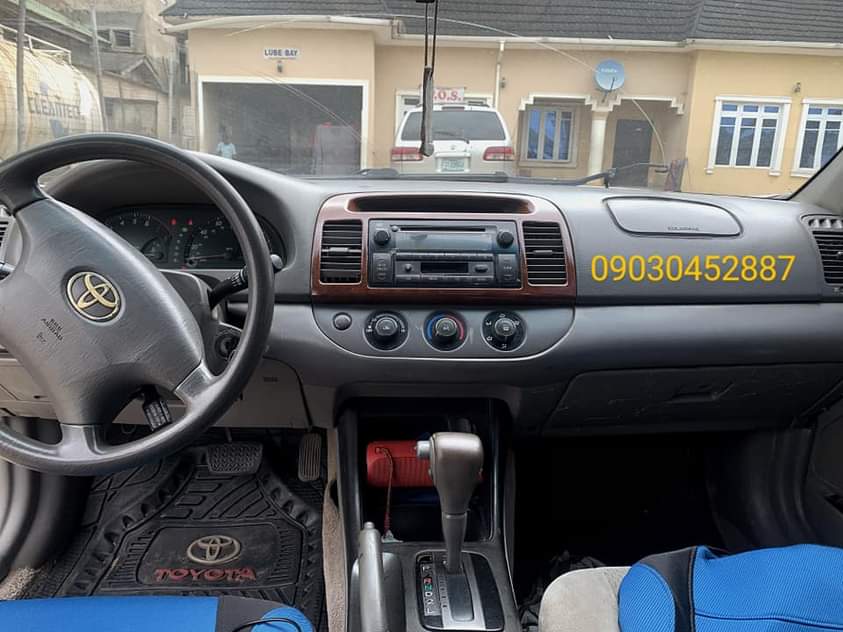 A picture of Toyota Camry 2004