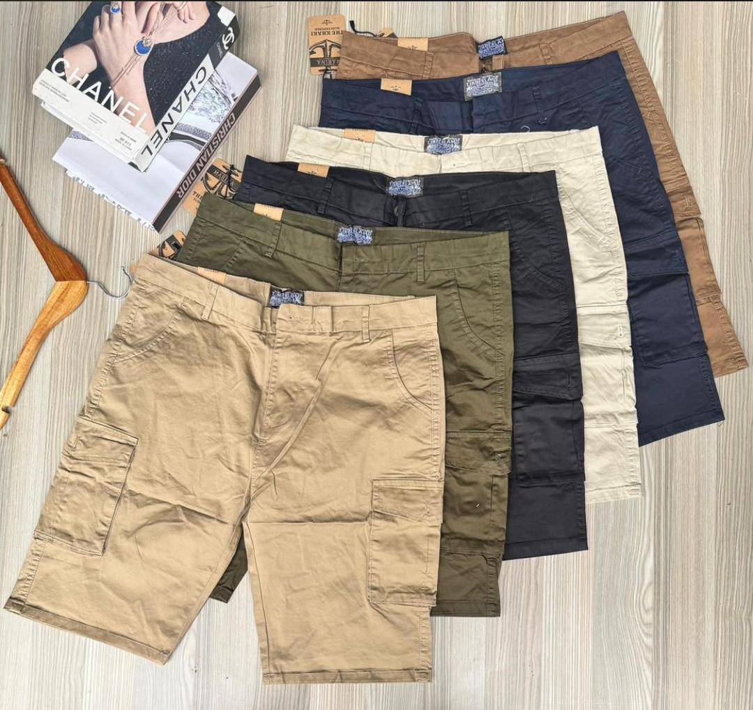 A picture of Khaki shorts