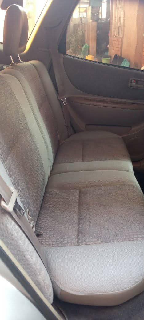 A picture of 2000 Toyota spacio