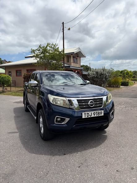 nissan np300