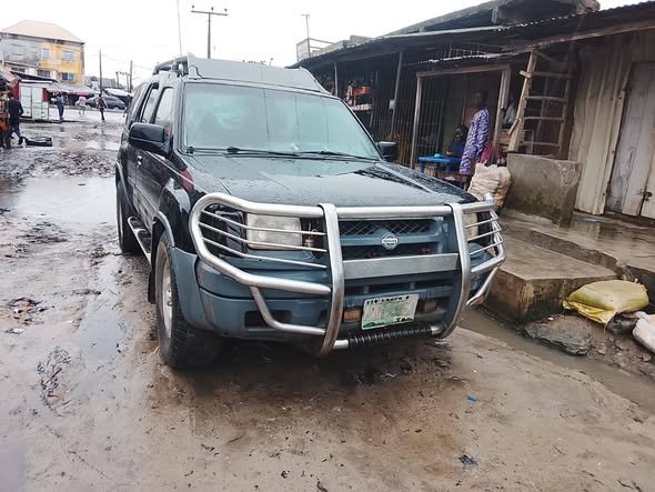 A picture of Nissan Pathfinder 07043283348