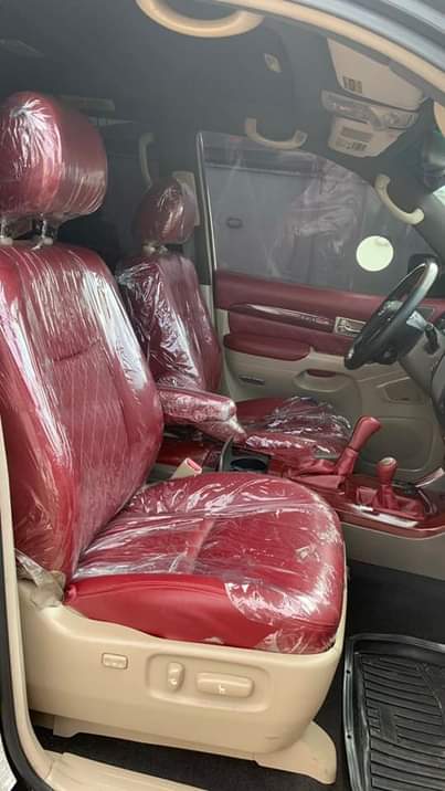 A picture of TOYOTA PRADO