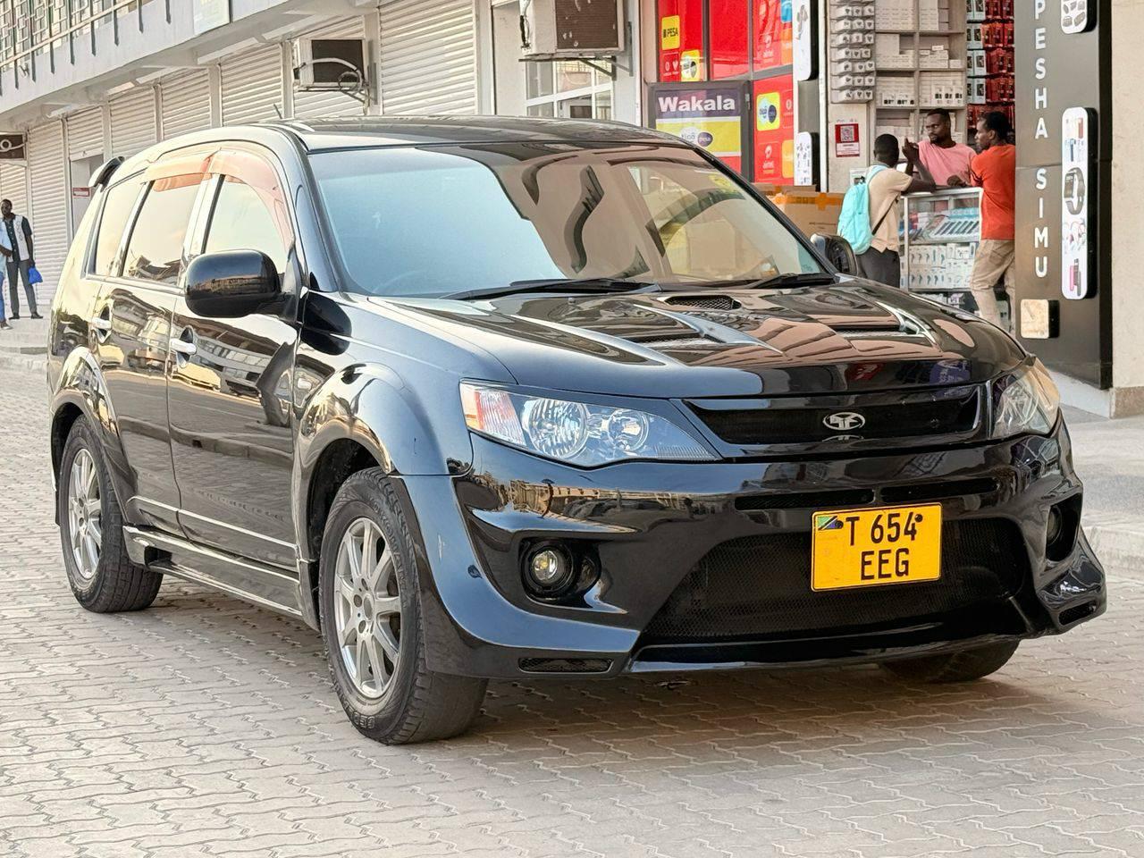 A picture of MITSUBISH OUTLANDER BEI 19 8M CALL 0696002320